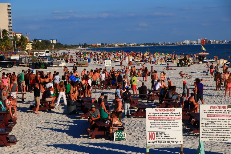 Spring Break Has Arrived in Florida | ReFLocate.com